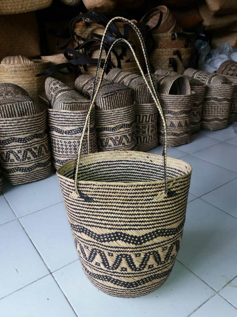 Can Kats weaved basket with design